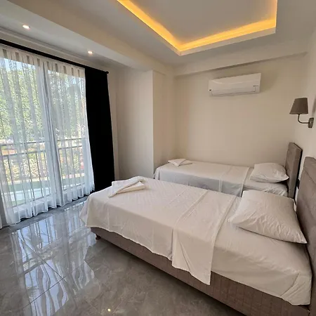 Breeze - Luxury 4br - River 50m فيلة