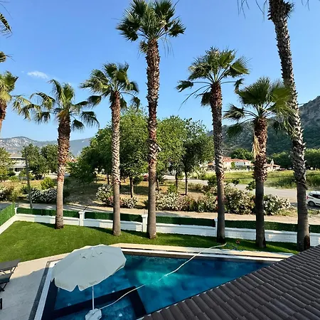 Breeze - Luxury 4br - River 50m فيلة