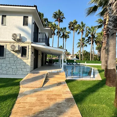 Breeze - Luxury 4br - River 50m فيلة أورتاجا