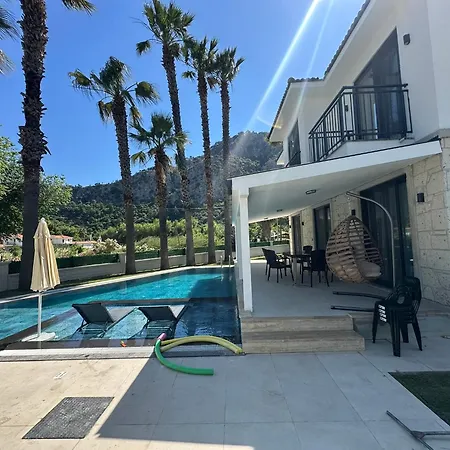 فيلة Breeze - Luxury 4br - River 50m