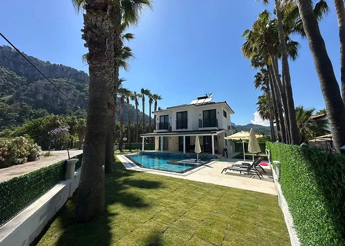 Breeze - Luxury 4br - River 50m Вилла *